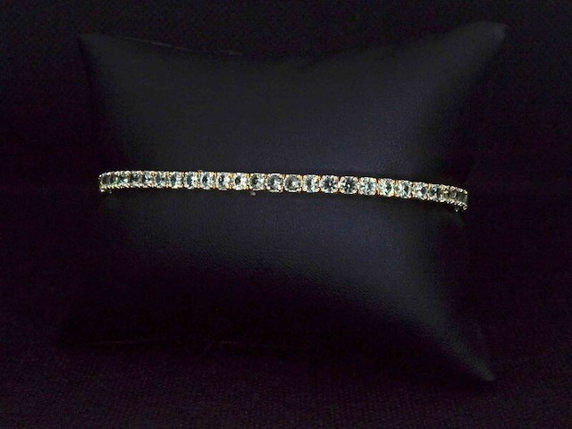 Gouden tennisarmband met 8.00 carat aan groene saffieren - afbeelding 3 van  9