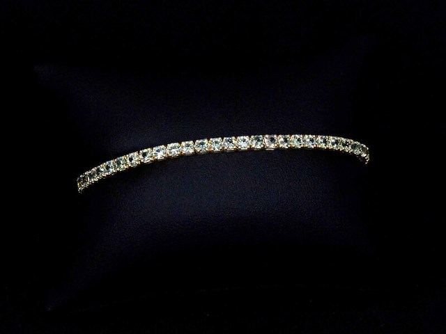 Gouden tennisarmband met 8.00 carat aan groene saffieren - afbeelding 4 van  9