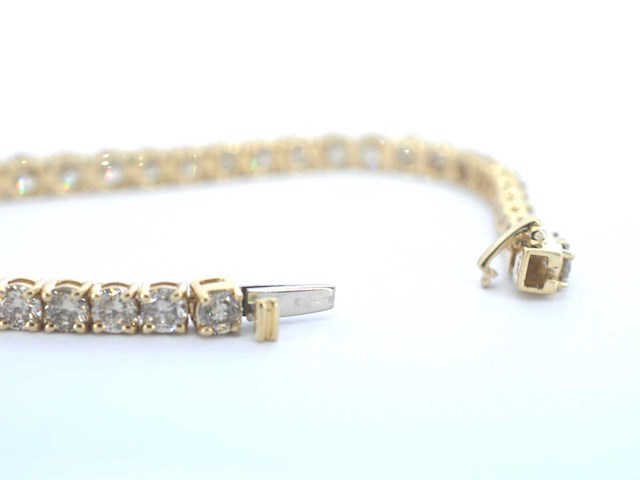 Gouden tennisarmband met briljant diamanten - afbeelding 4 van  5