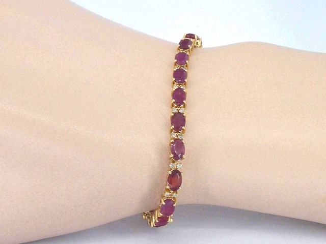 Gouden tennisarmband met diamanten en robijn - afbeelding 2 van  7