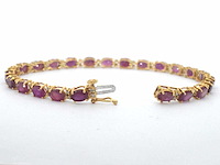 Gouden tennisarmband met diamanten en robijn - afbeelding 5 van  7