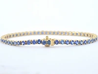 Gouden tennisarmband met natuurlijke saffieren - afbeelding 3 van  7