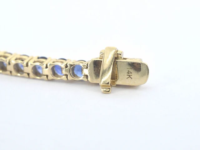 Gouden tennisarmband met natuurlijke saffieren - afbeelding 5 van  7