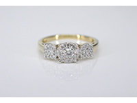 Gouden trinity ring met diamanten - afbeelding 3 van  7