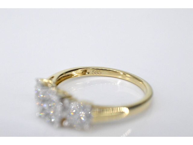 Gouden trinity ring met diamanten - afbeelding 5 van  7