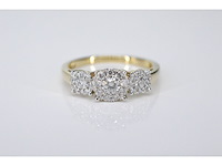 Gouden trinity ring met diamanten - afbeelding 3 van  7