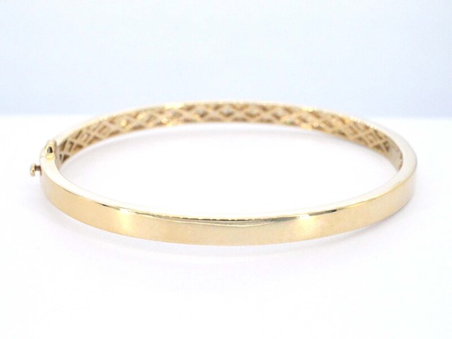 Gouden vaste armband met briljant geslepen diamant - afbeelding 9 van  10