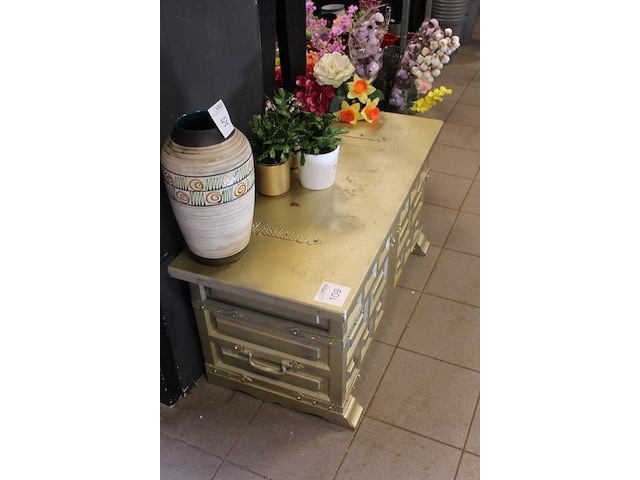 Goudkleurige dekenkist. afmeting 110 x 48 x 54 cm. - afbeelding 3 van  3
