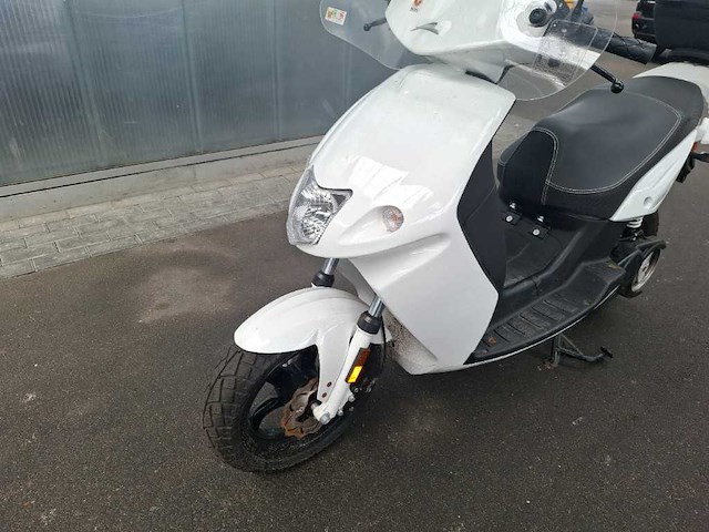 Govecs - bromscooter - scooter - afbeelding 3 van  20