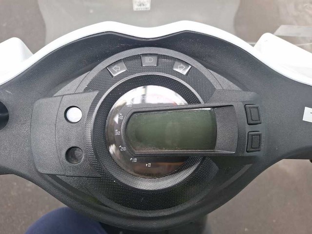 Govecs - bromscooter - scooter - afbeelding 8 van  20