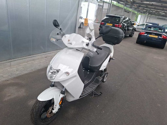 Govecs - bromscooter - scooter - afbeelding 1 van  20