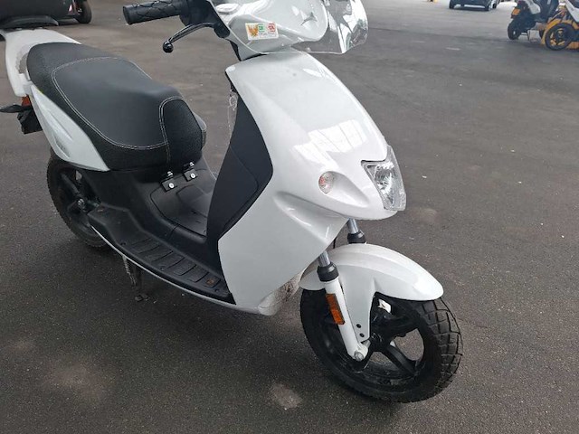 Govecs - bromscooter - scooter - afbeelding 19 van  20