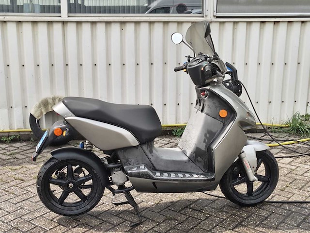 Govecs go! s 1.2 e-scooter, f-169-fl - afbeelding 2 van  6