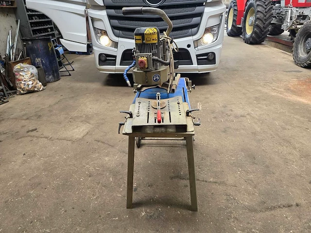 Göweil messenslijper - knife grinding machine - afbeelding 2 van  5