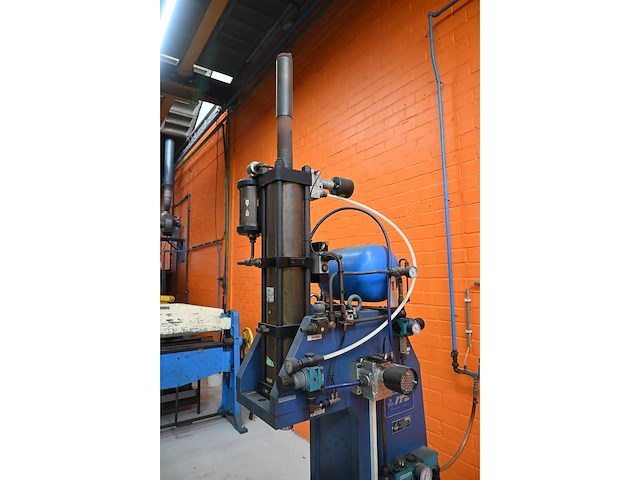 Gpa pcm-10000 persmachine - afbeelding 1 van  1