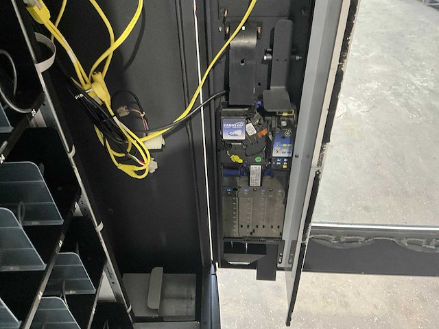 Gpe - drx-30 - combo - verkoopautomaat - afbeelding 2 van  6