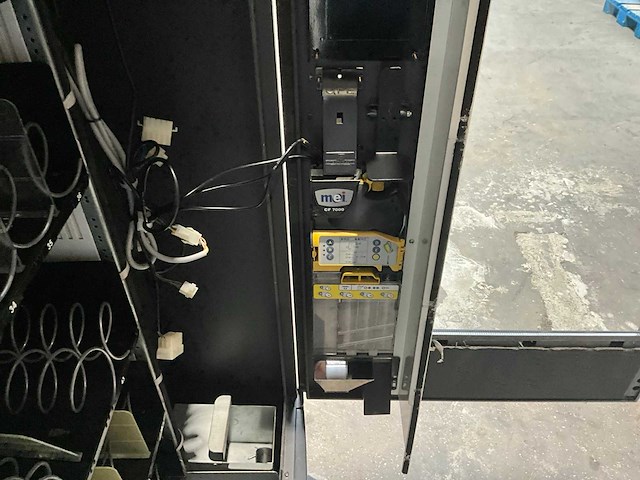 Gpe - drx-30 - combo - verkoopautomaat - afbeelding 6 van  11