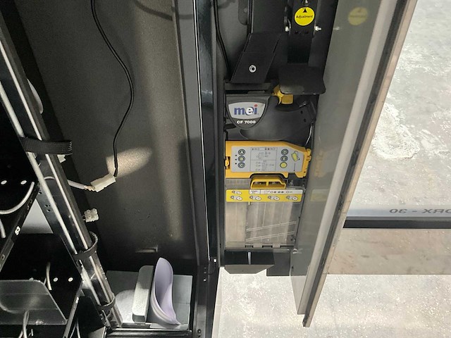 Gpe - drx-30 - combo - verkoopautomaat - afbeelding 8 van  11