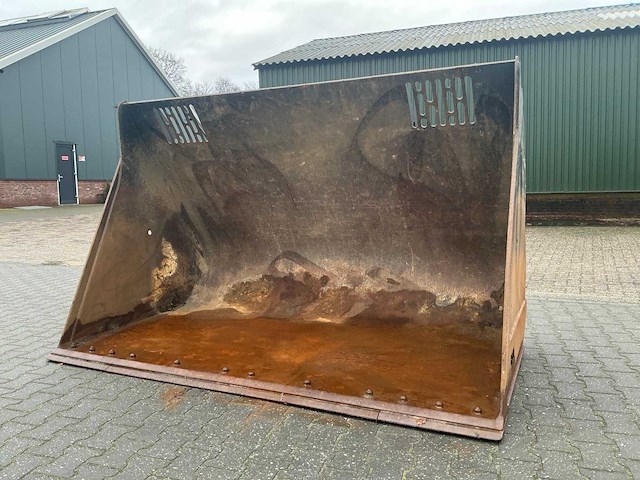 Graafbak 248cm volvo aansluiting. - afbeelding 1 van  8