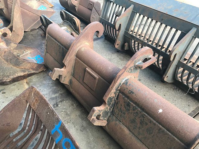 Graafbak cw30 slotenbak - afbeelding 1 van  2