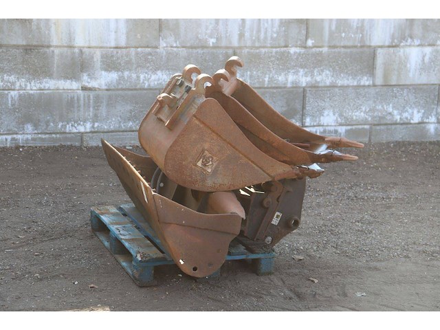 Graafbaken 3stuks - afbeelding 1 van  1