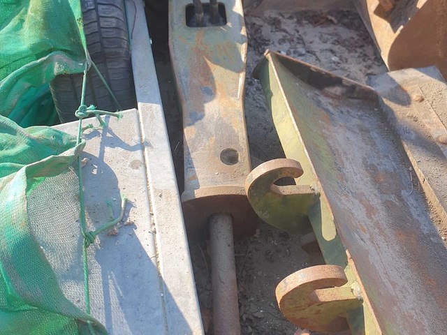 Graafbakken sw05 en hydraulische breekhamer (5x) - afbeelding 5 van  9