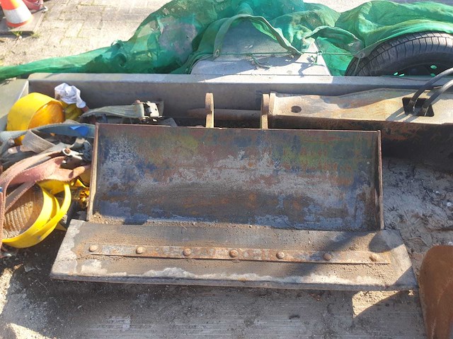 Graafbakken sw05 en hydraulische breekhamer (5x) - afbeelding 7 van  9