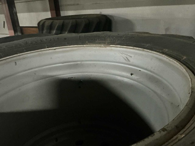 Graafmachine banden set 10-gaats velg 700/45-22.5 - afbeelding 5 van  22