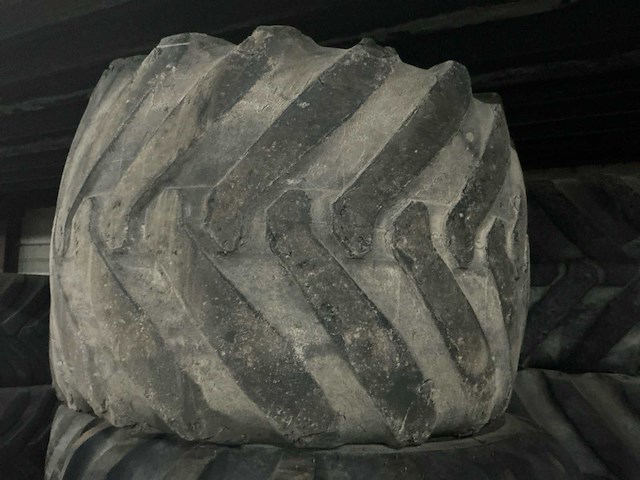 Graafmachine banden set 10-gaats velg 700/45-22.5 - afbeelding 1 van  22
