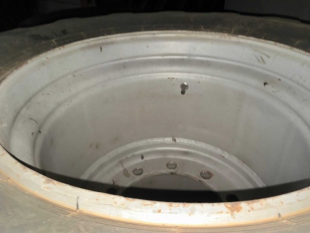 Graafmachine banden set 10-gaats velg 700/45-22.5 - afbeelding 15 van  22