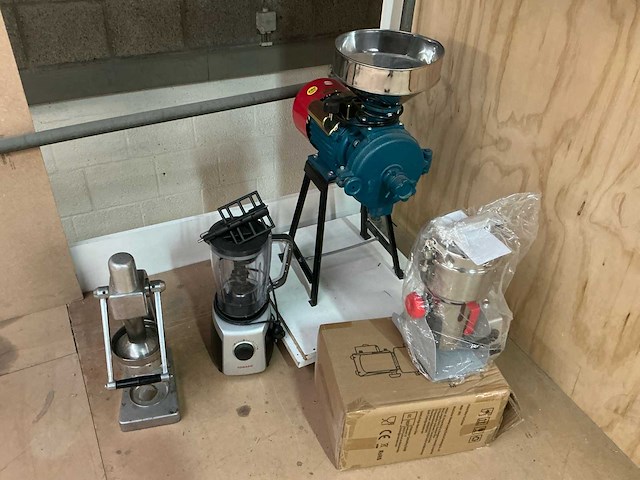 Graanmolen 2x, citruspers, blender - afbeelding 1 van  9