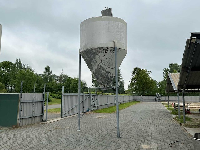 Graansilo - afbeelding 1 van  8