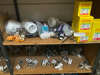 Grabber, grisport diverse gereedschap en materialen - afbeelding 1 van  5