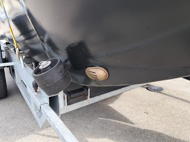 Grachtensloep met 8 pk 1 cilinder deutz diesel motor en trailer - afbeelding 5 van  66
