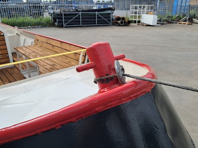 Grachtensloep met 8 pk 1 cilinder deutz diesel motor en trailer - afbeelding 10 van  66