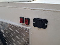 Grachtensloep met 8 pk 1 cilinder deutz diesel motor en trailer - afbeelding 18 van  66