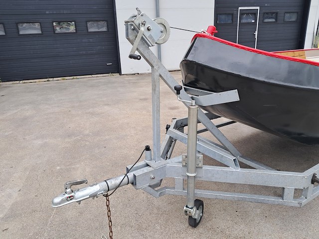 Grachtensloep met 8 pk 1 cilinder deutz diesel motor en trailer - afbeelding 40 van  66