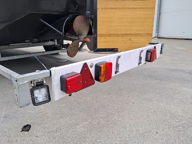 Grachtensloep met 8 pk 1 cilinder deutz diesel motor en trailer - afbeelding 54 van  66