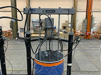 Graco 222-772 pneumatische mobile kitspuit - afbeelding 2 van  3