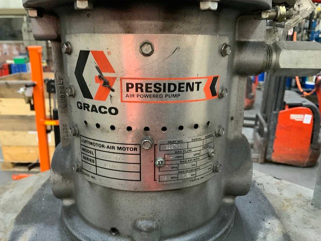 Graco 222-772 pneumatische mobile kitspuit - afbeelding 3 van  3