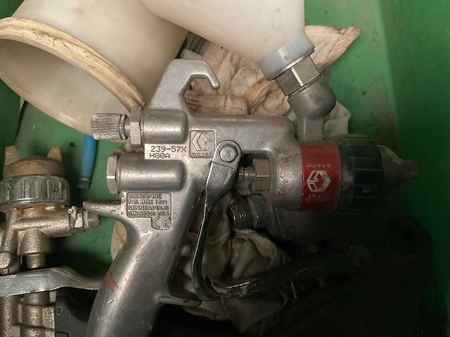 Graco 239-57x apparatuur voor poedercoaten - afbeelding 2 van  2
