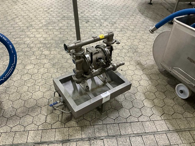 Graco fd1111 rvs diafragmapomp - afbeelding 2 van  4