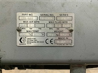 Graco series h97a pneumatische mobiele kitspuit - afbeelding 3 van  3