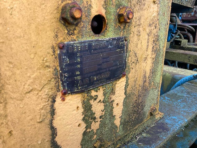 Graf & stift l200 vrachtwagen uitgerust met boorinstallatie. - afbeelding 8 van  17