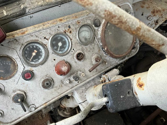 Graf & stift l200 vrachtwagen uitgerust met boorinstallatie. - afbeelding 15 van  17