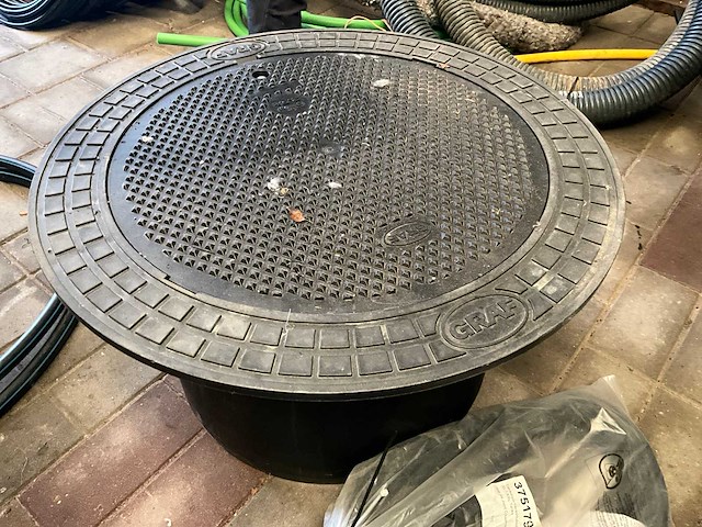 Graf waterput afdekking kunststof - afbeelding 1 van  1