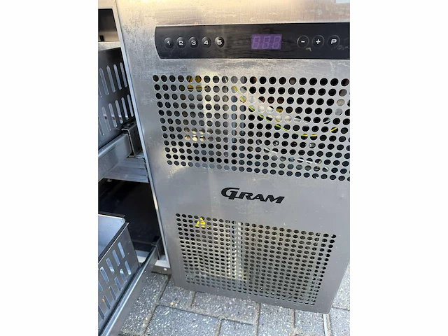 Gram - salad - koelwerkbank - afbeelding 5 van  5