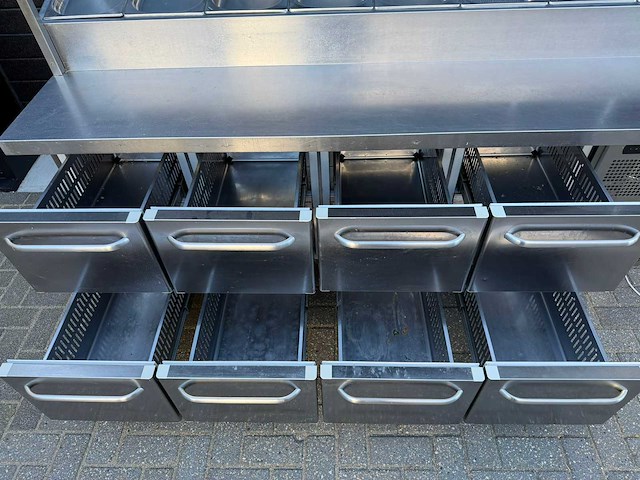 Gram - salad - koelwerkbank - afbeelding 2 van  2