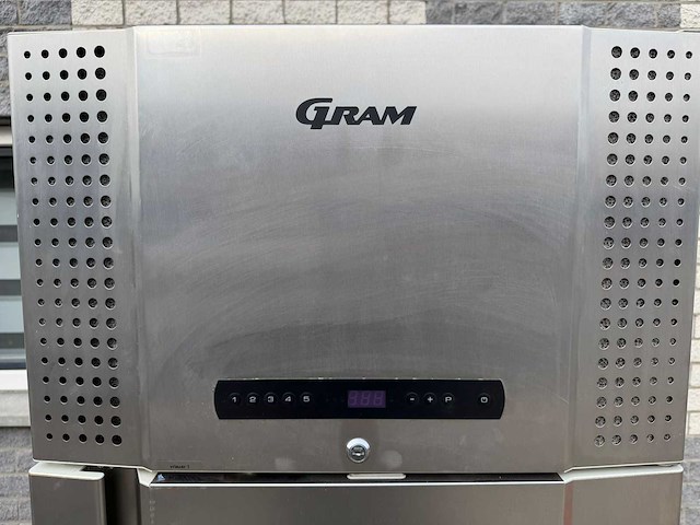 Gram - vriezer - afbeelding 1 van  1