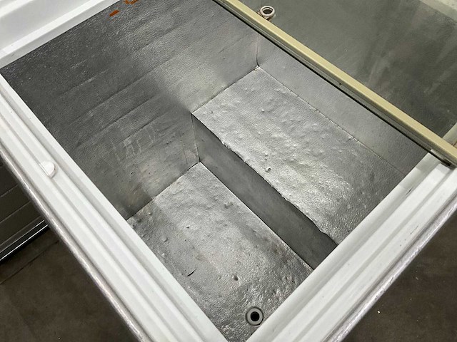 Gram ig 208 mobiele vrieskist - afbeelding 4 van  6